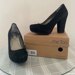 Black Suede Pumps 🖤